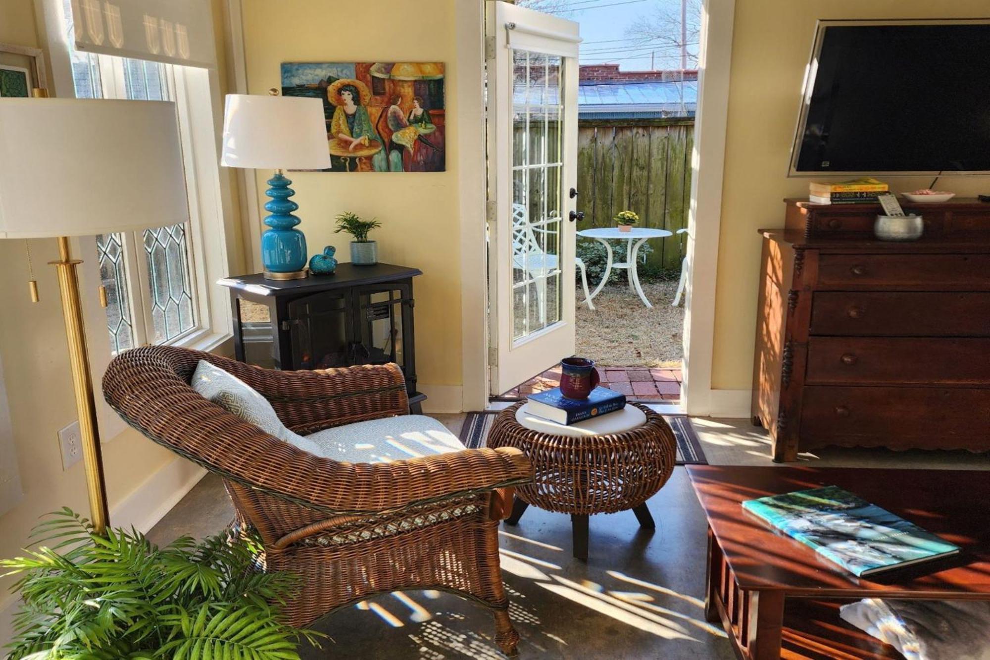 Rosemont Bed & Breakfast 3*