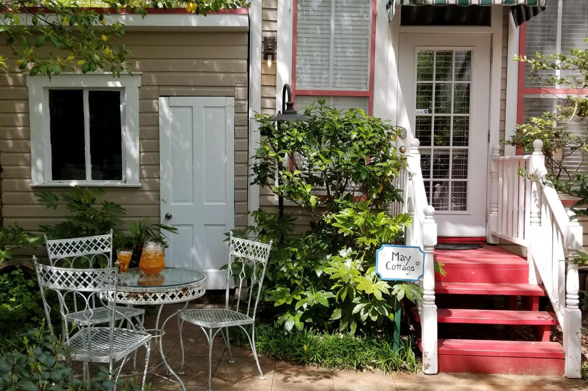 Rosemont Bed & Breakfast 3*
