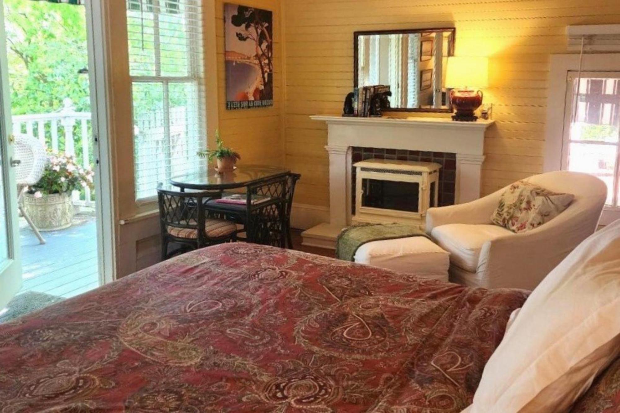 Bed & Breakfast Rosemont 3*